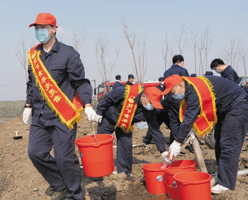 建设美丽抚矿 青年正在行动